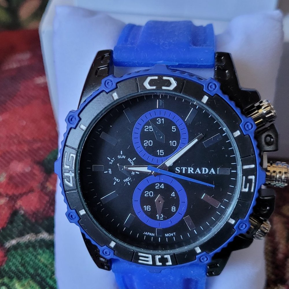 Men's Watch - Picture 2 of 4